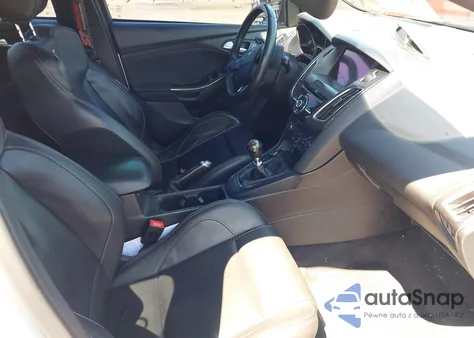 2017 Ford Focus St z USA, uszkodzony, nr VIN 1FADP3L95HL227872